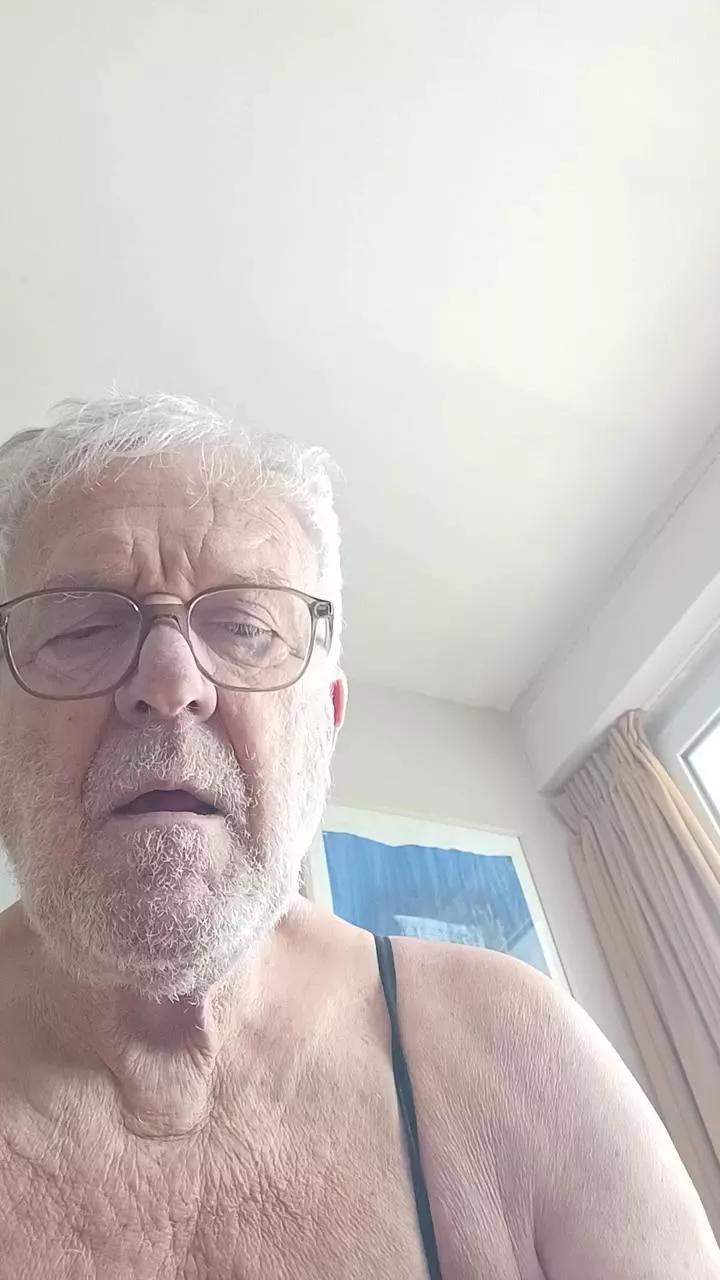 oldviceman on Cam4 