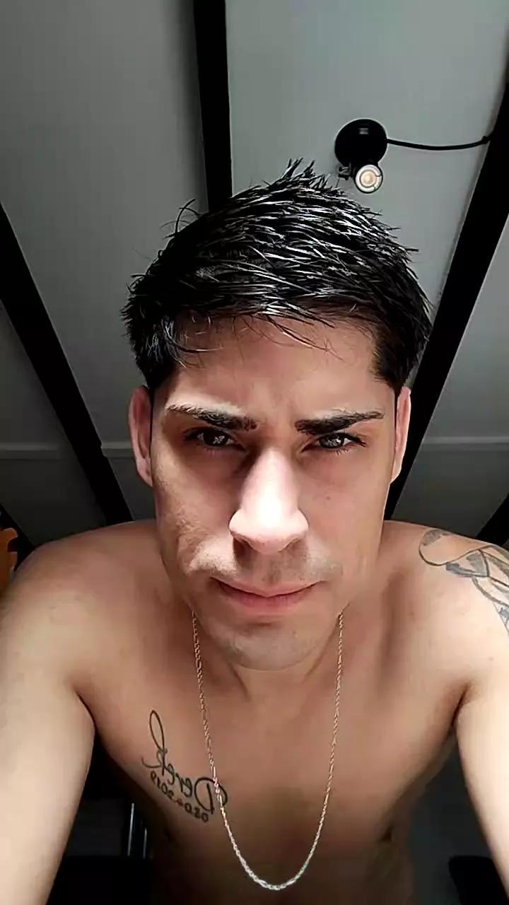 Pabloxx24 on Cam4 