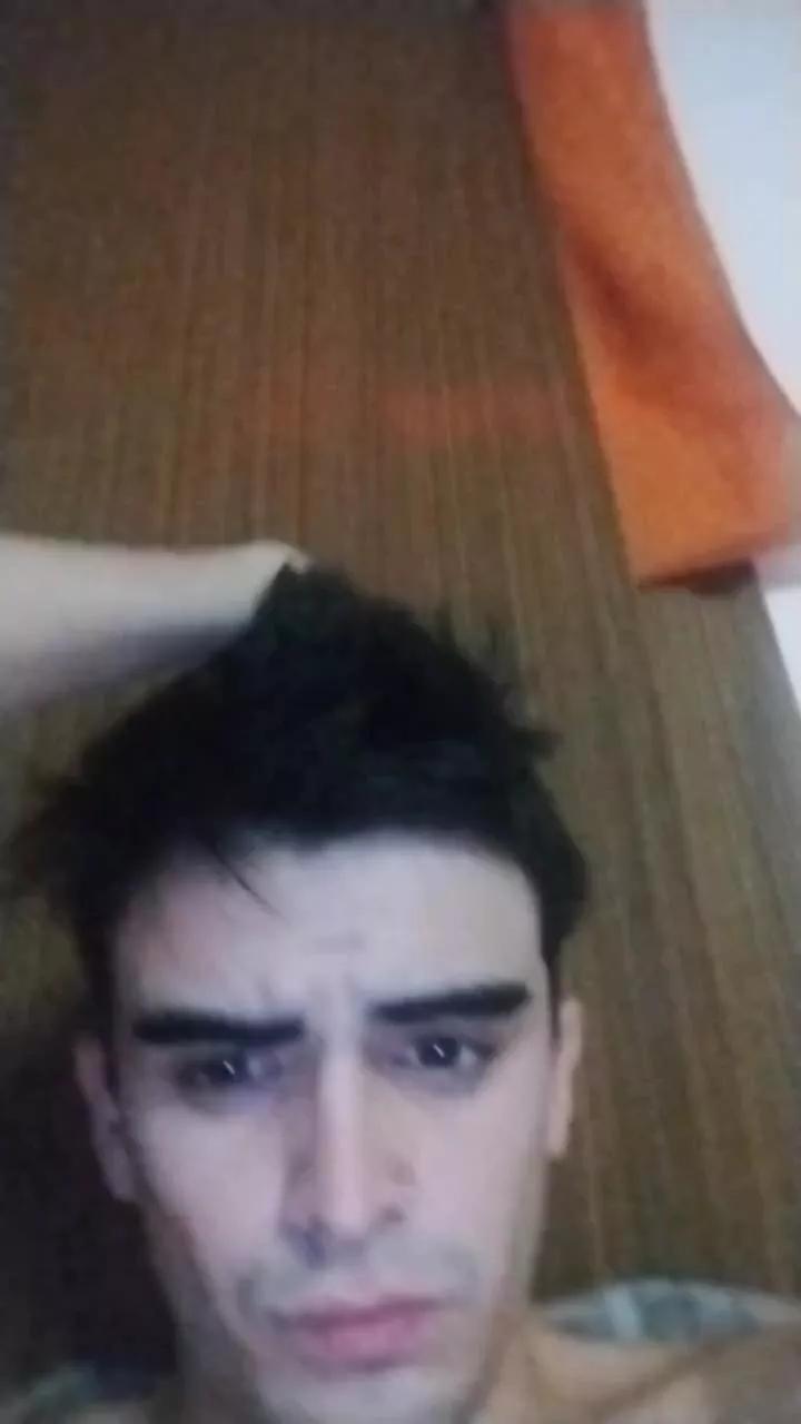 Rodrigo77719 on Cam4 