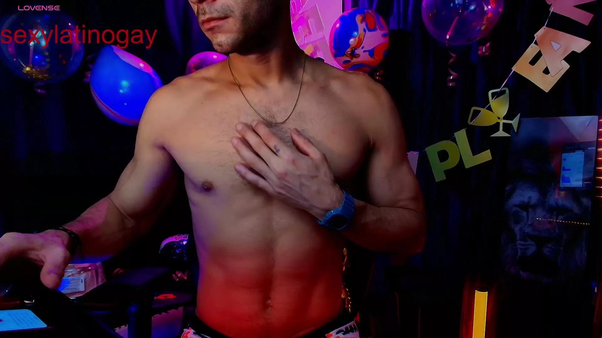 Sexylatinogay on Cam4 