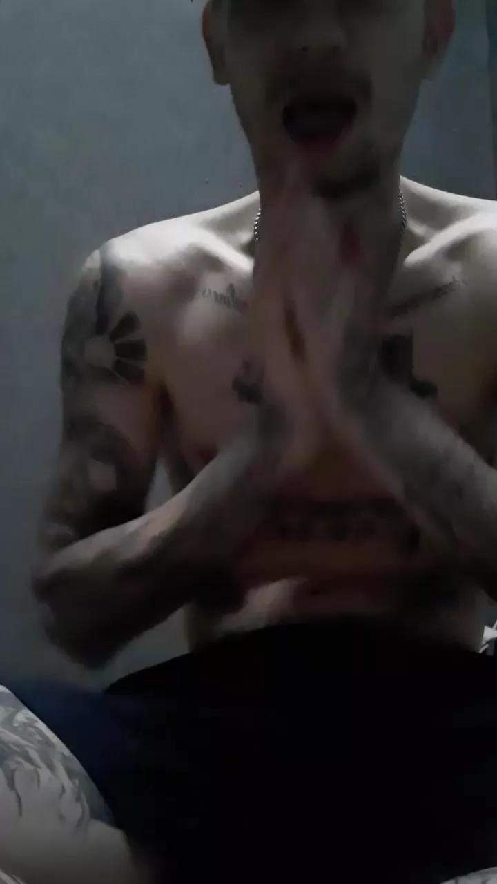 Tattooboy_19 on Cam4 