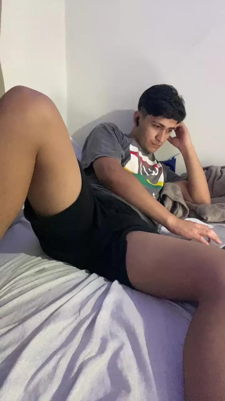 Tavinh067 on Cam4 