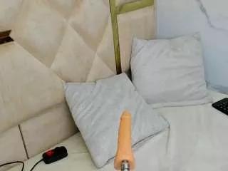 allison69ts from CamSoda