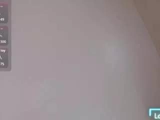 emeli-roushot from CamSoda