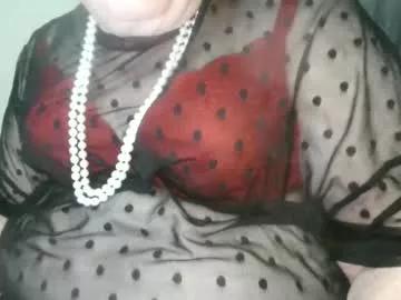 Girls: discover live performances with matured cam models, from teasing to fixations, in a variety of stunning live sex cams.