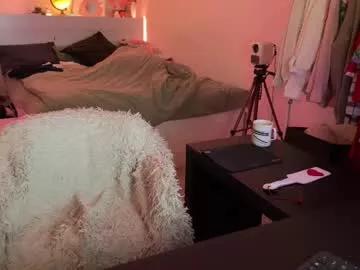 Girls: discover live performances with matured cam models, from teasing to fixations, in a variety of stunning live sex cams.