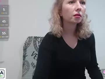 8000_boginya from Chaturbate