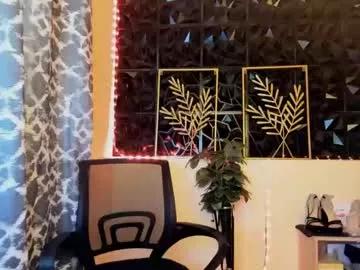 Girls: discover live performances with matured cam models, from teasing to fixations, in a variety of stunning live sex cams.