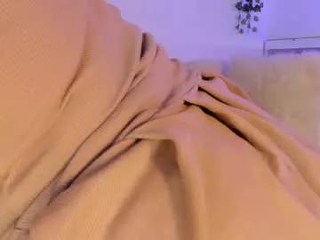 Girls: discover live performances with matured cam models, from teasing to fixations, in a variety of stunning live sex cams.