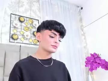 Girls: discover live performances with matured cam models, from teasing to fixations, in a variety of stunning live sex cams.