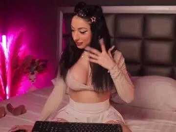 Girls: discover live performances with matured cam models, from teasing to fixations, in a variety of stunning live sex cams.