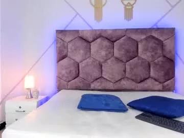 Girls: discover live performances with matured cam models, from teasing to fixations, in a variety of stunning live sex cams.