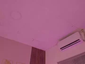Girls: discover live performances with matured cam models, from teasing to fixations, in a variety of stunning live sex cams.