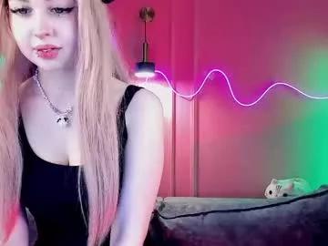 Girls: discover live performances with matured cam models, from teasing to fixations, in a variety of stunning live sex cams.