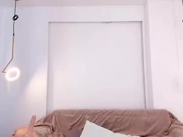 Girls: discover live performances with matured cam models, from teasing to fixations, in a variety of stunning live sex cams.