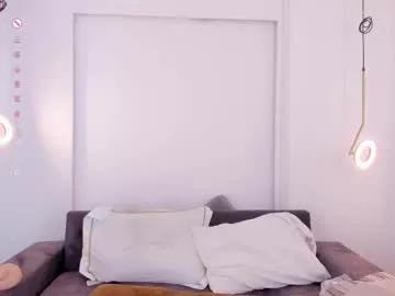 Girls: discover live performances with matured cam models, from teasing to fixations, in a variety of stunning live sex cams.