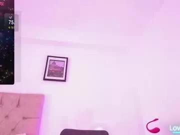 Girls: discover live performances with matured cam models, from teasing to fixations, in a variety of stunning live sex cams.