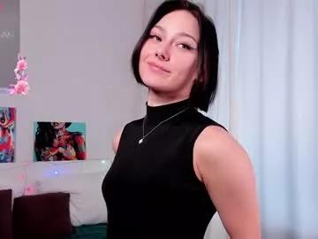 Girls: discover live performances with matured cam models, from teasing to fixations, in a variety of stunning live sex cams.
