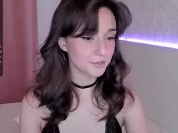 Girls: discover live performances with matured cam models, from teasing to fixations, in a variety of stunning live sex cams.