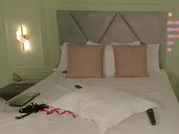 Girls: discover live performances with matured cam models, from teasing to fixations, in a variety of stunning live sex cams.