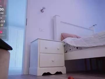 Girls: discover live performances with matured cam models, from teasing to fixations, in a variety of stunning live sex cams.