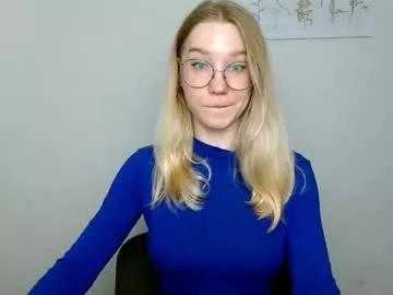 Girls: discover live performances with matured cam models, from teasing to fixations, in a variety of stunning live sex cams.