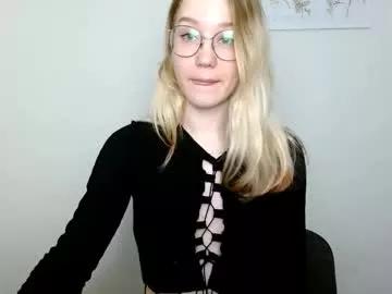 Girls: discover live performances with matured cam models, from teasing to fixations, in a variety of stunning live sex cams.