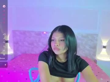 Girls: discover live performances with matured cam models, from teasing to fixations, in a variety of stunning live sex cams.