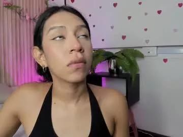 Girls: discover live performances with matured cam models, from teasing to fixations, in a variety of stunning live sex cams.