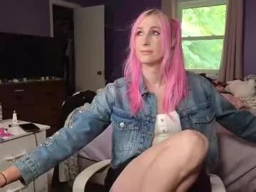 Girls: discover live performances with matured cam models, from teasing to fixations, in a variety of stunning live sex cams.