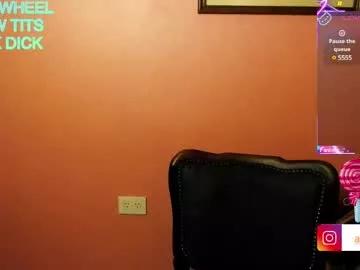 Girls: discover live performances with matured cam models, from teasing to fixations, in a variety of stunning live sex cams.