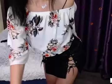 Girls: discover live performances with matured cam models, from teasing to fixations, in a variety of stunning live sex cams.