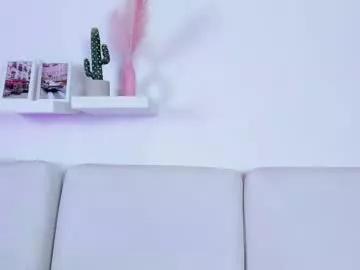 Girls: discover live performances with matured cam models, from teasing to fixations, in a variety of stunning live sex cams.