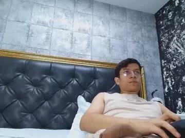 Girls: discover live performances with matured cam models, from teasing to fixations, in a variety of stunning live sex cams.