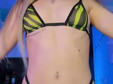 Girls: discover live performances with matured cam models, from teasing to fixations, in a variety of stunning live sex cams.