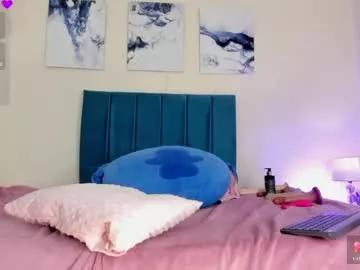 Girls: discover live performances with matured cam models, from teasing to fixations, in a variety of stunning live sex cams.