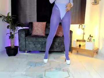 Girls: discover live performances with matured cam models, from teasing to fixations, in a variety of stunning live sex cams.