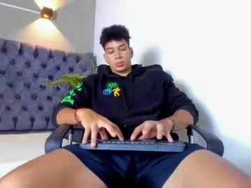 Girls: discover live performances with matured cam models, from teasing to fixations, in a variety of stunning live sex cams.