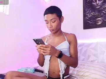 Girls: discover live performances with matured cam models, from teasing to fixations, in a variety of stunning live sex cams.