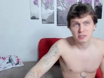 Girls: discover live performances with matured cam models, from teasing to fixations, in a variety of stunning live sex cams.