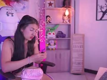Girls: discover live performances with matured cam models, from teasing to fixations, in a variety of stunning live sex cams.