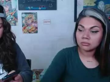 Girls: discover live performances with matured cam models, from teasing to fixations, in a variety of stunning live sex cams.