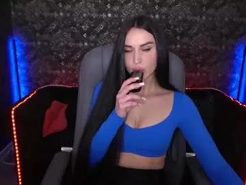 Girls: discover live performances with matured cam models, from teasing to fixations, in a variety of stunning live sex cams.