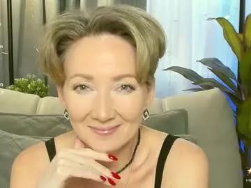 Girls: discover live performances with matured cam models, from teasing to fixations, in a variety of stunning live sex cams.