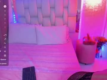 Girls: discover live performances with matured cam models, from teasing to fixations, in a variety of stunning live sex cams.