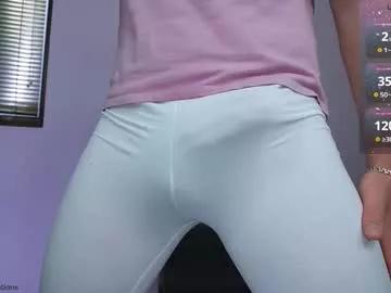 Girls: discover live performances with matured cam models, from teasing to fixations, in a variety of stunning live sex cams.