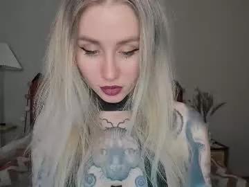 Girls: discover live performances with matured cam models, from teasing to fixations, in a variety of stunning live sex cams.