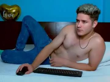 Girls: discover live performances with matured cam models, from teasing to fixations, in a variety of stunning live sex cams.