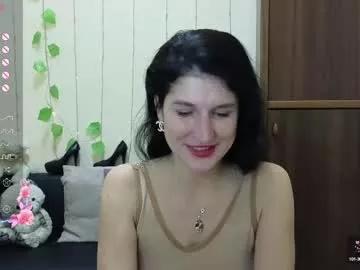 Girls: discover live performances with matured cam models, from teasing to fixations, in a variety of stunning live sex cams.