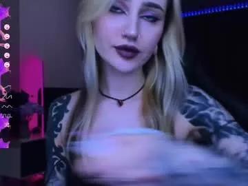 Girls: discover live performances with matured cam models, from teasing to fixations, in a variety of stunning live sex cams.
